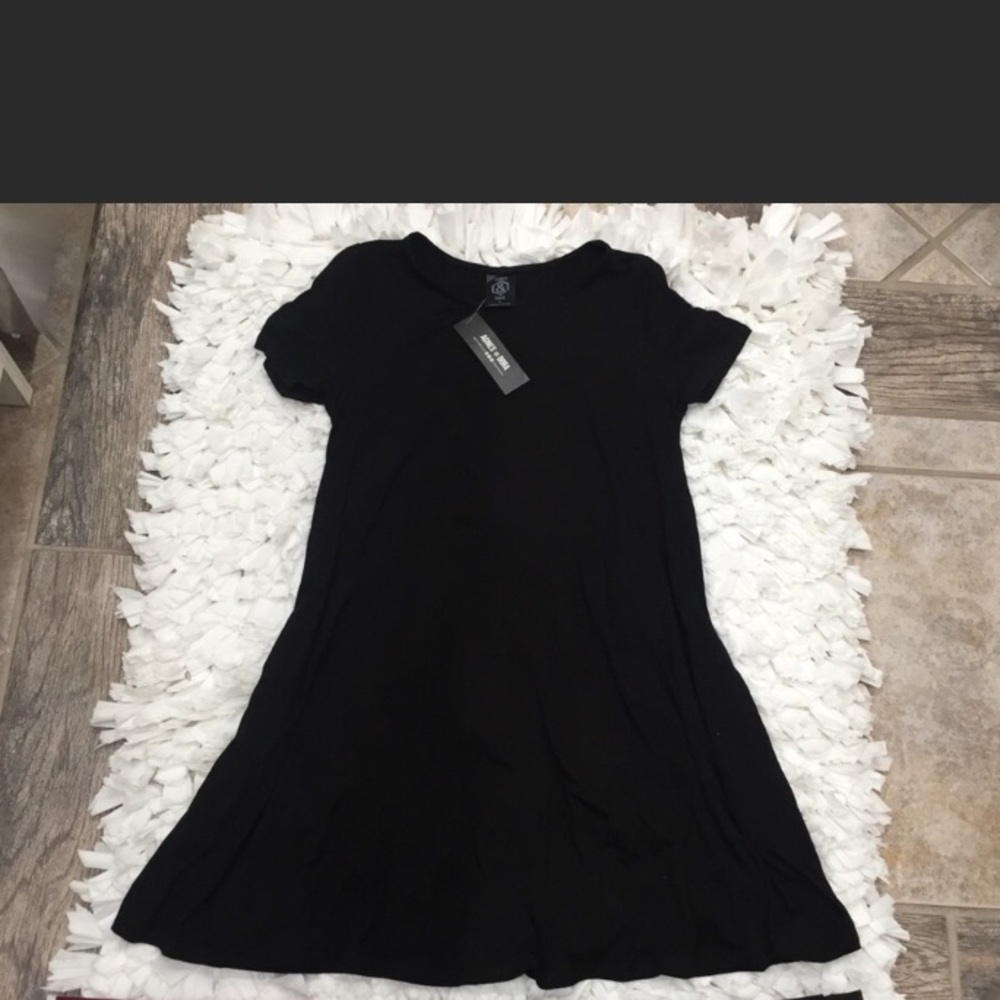 Swing Tunic cap sleeve in black
